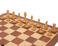 Zestaw szachowy Ebony and Mahogany Deluxe z limitowanej edycji London z 1850 r. z etui i zegarem